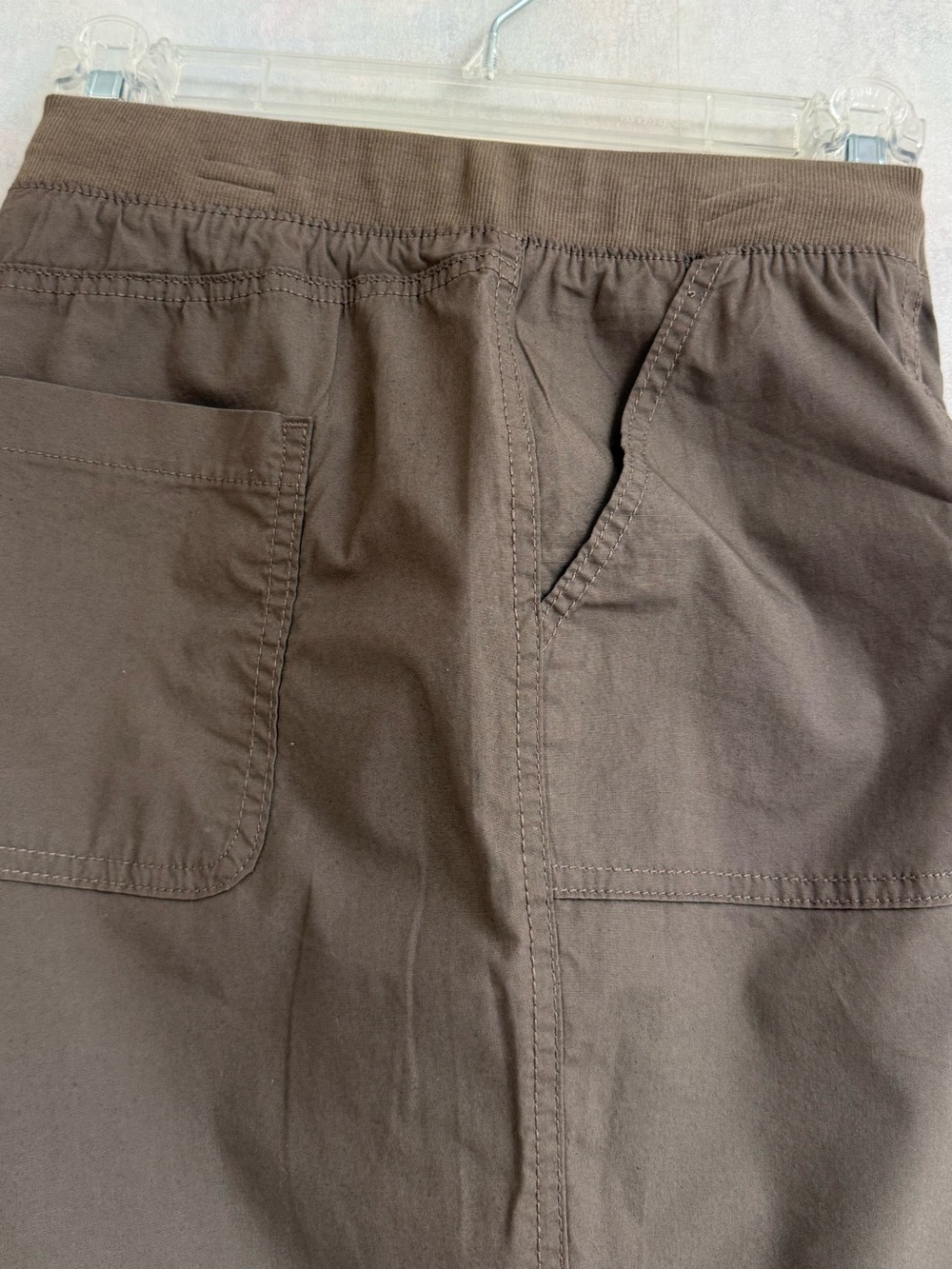 L Capri Easy Fit Through Hip/Thigh by St John’s Bay, Dark Khaki, Pockets Pull On - Picture 5 of 14